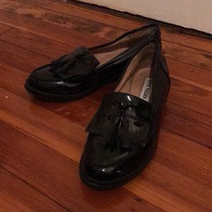 Steve Madden Black Patent Leather Tassel Loafer Size 7